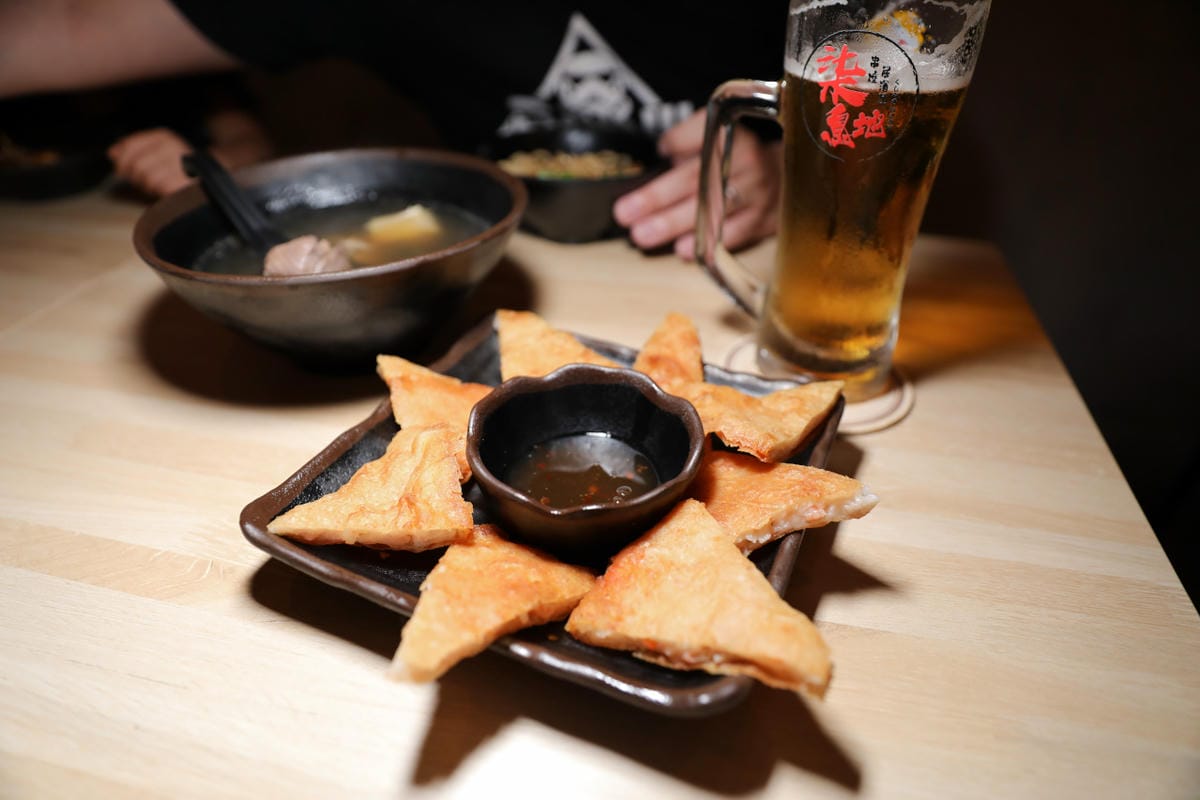 新莊美食 連鎖串燒居酒屋品牌柒息地串燒居酒屋新莊中華店 19元起平價串燒外帶推薦! 最用心的烤肉醬,喝生啤配串燒最對味!