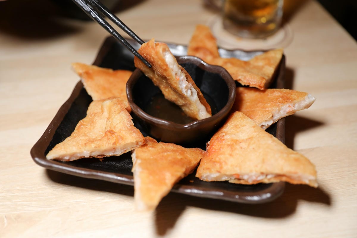 新莊美食 連鎖串燒居酒屋品牌柒息地串燒居酒屋新莊中華店 19元起平價串燒外帶推薦! 最用心的烤肉醬,喝生啤配串燒最對味!