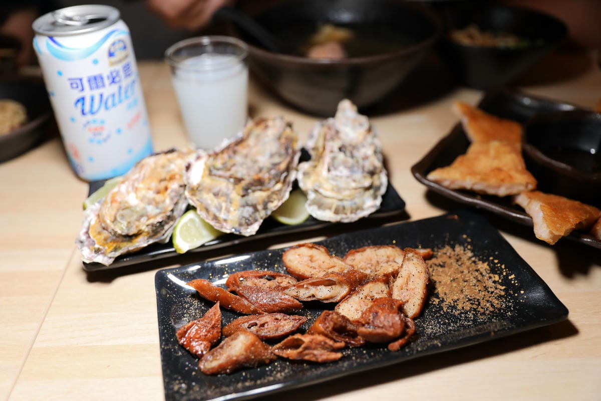 新莊美食 連鎖串燒居酒屋品牌柒息地串燒居酒屋新莊中華店 19元起平價串燒外帶推薦! 最用心的烤肉醬,喝生啤配串燒最對味!
