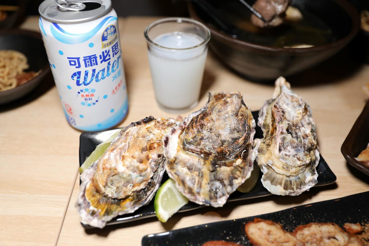新莊美食 連鎖串燒居酒屋品牌柒息地串燒居酒屋新莊中華店 19元起平價串燒外帶推薦! 最用心的烤肉醬,喝生啤配串燒最對味!