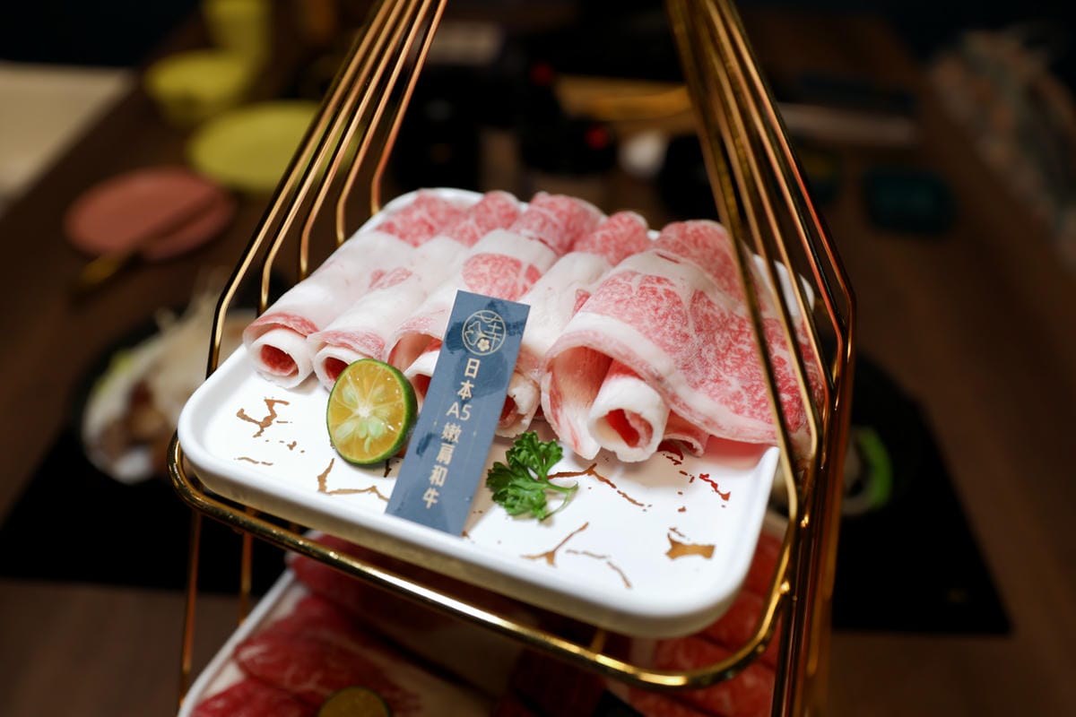 桃園火車站火鍋 金蒔鍋物(站前店) 桃園鍋物聚餐餐廳推薦! 夢幻肉天堂享受A5和牛