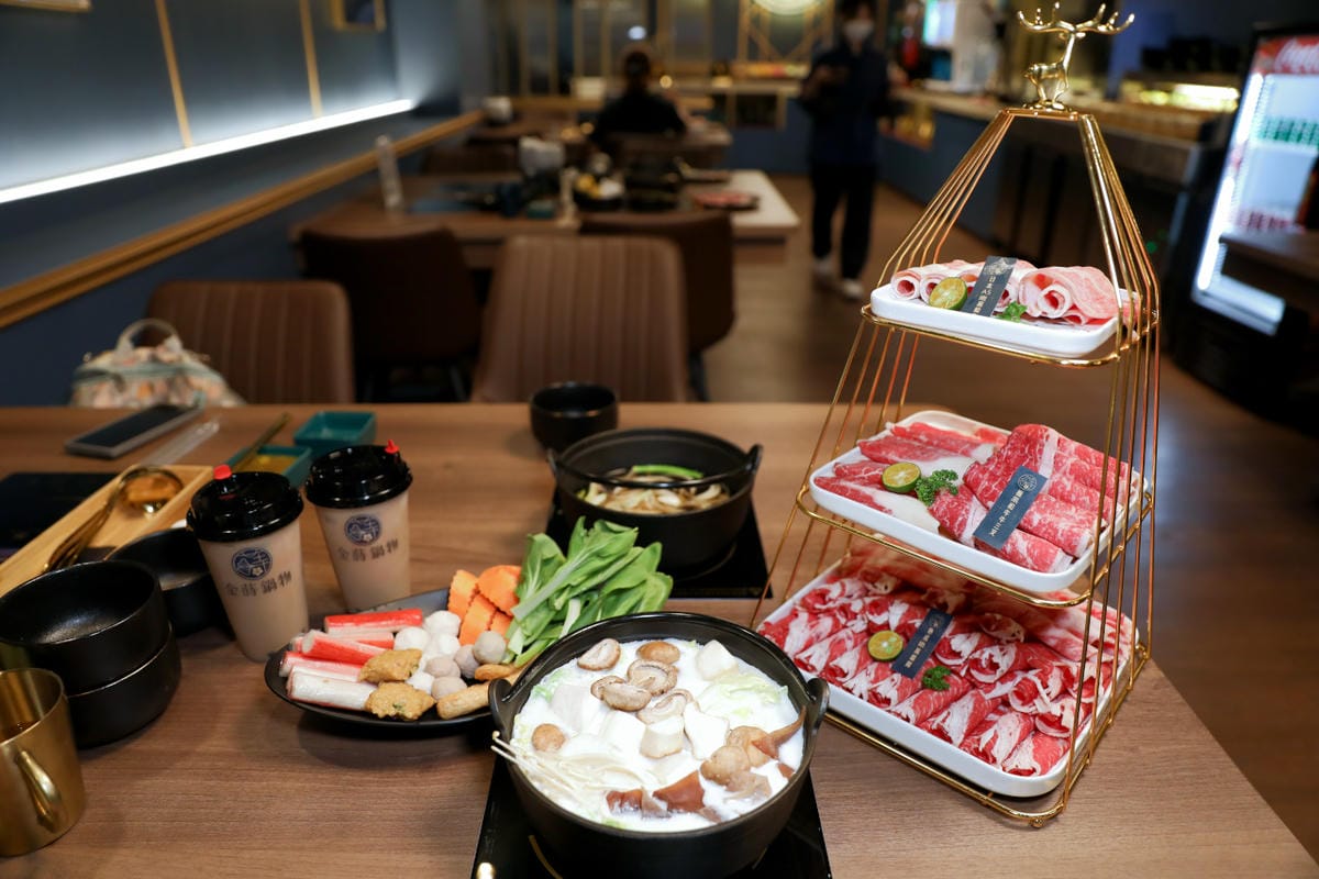桃園火車站火鍋 金蒔鍋物(站前店) 桃園鍋物聚餐餐廳推薦! 夢幻肉天堂享受A5和牛