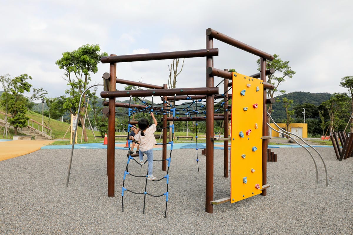 桃園大溪親子一日遊 大漢溪自行車道騎腳踏車遊山豬湖生態親水園區,大溪老街吃美食 中庄吊橋.月眉人工溼地.中庄調整池.中庄景觀土丘(共融遊具).瑞興濕地