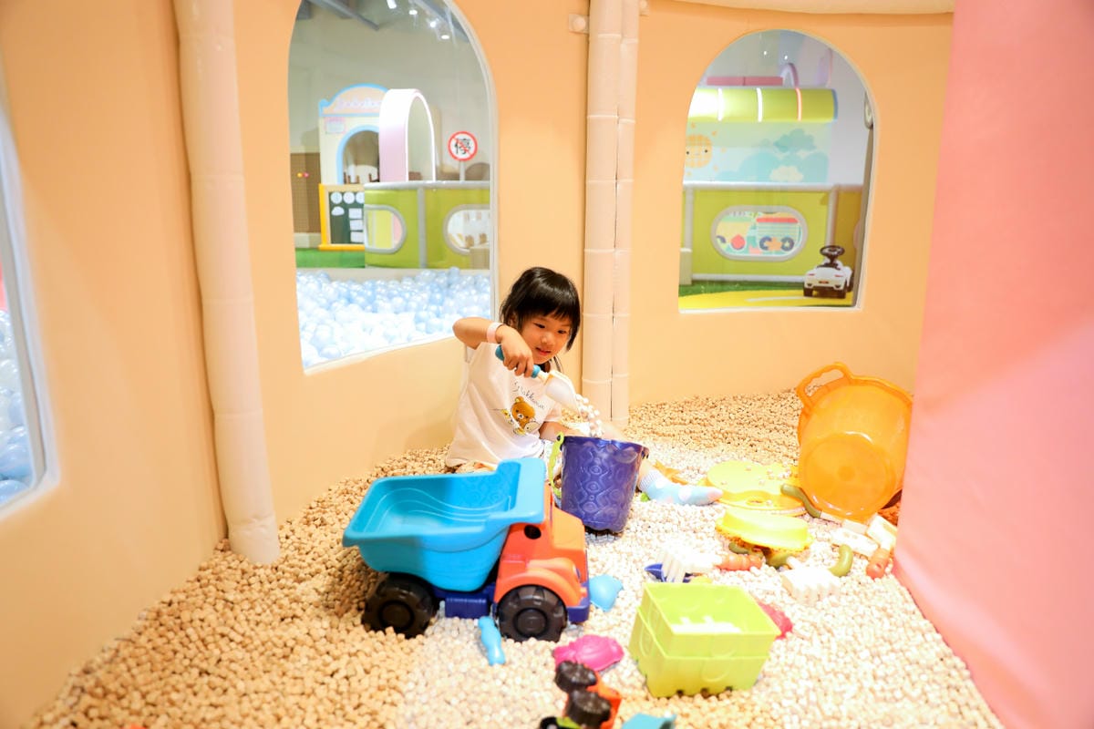 新莊室內兒童遊樂場推薦! 愛寶兒雲夢樂園Babeland 2024新北親子雨備好去處,平日遊玩不限時 球池.溜滑梯.沙坑.小火車.角色扮演,還有豐富主題課程免費參加 - 第24張圖 新莊室內兒童遊樂場推薦! 愛寶兒雲夢樂園Babeland 2024新北親子雨備好去處,平日遊玩不限時 球池.溜滑梯.沙坑.小火車.角色扮演,還有豐富主題課程免費參加