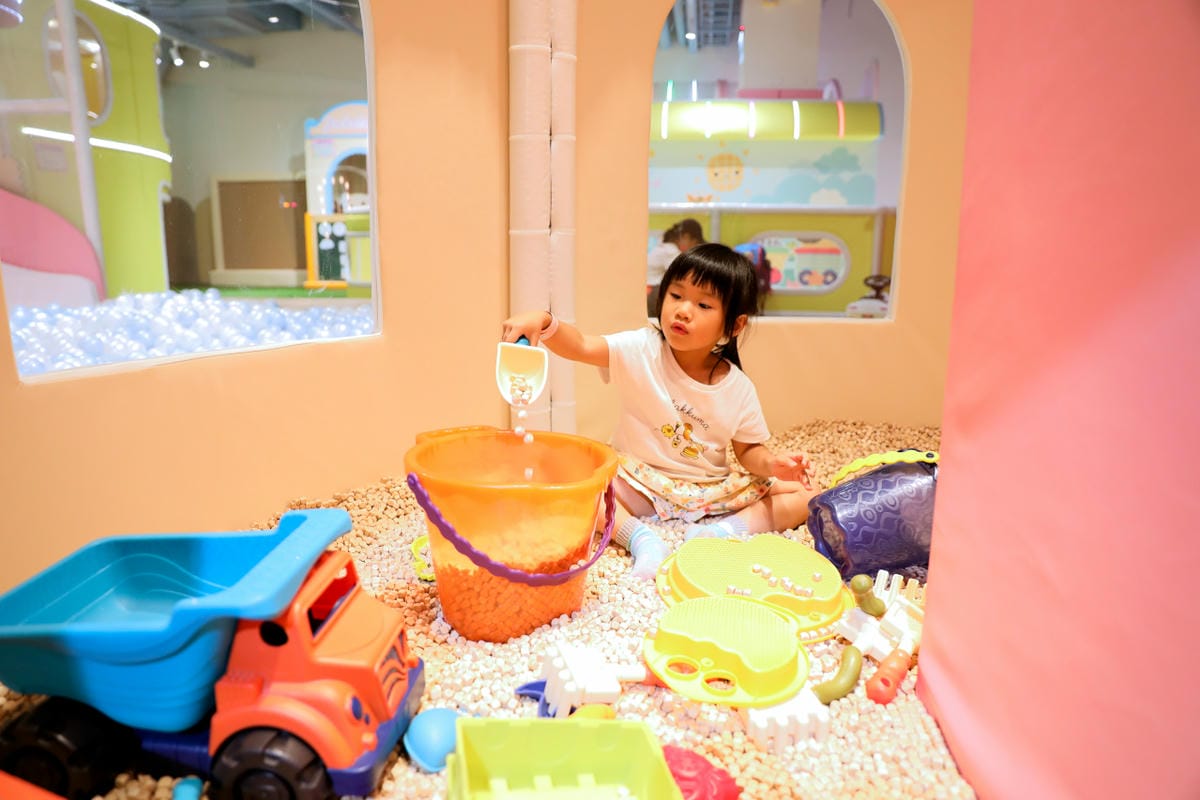 新莊室內兒童遊樂場推薦! 愛寶兒雲夢樂園Babeland 2024新北親子雨備好去處,平日遊玩不限時 球池.溜滑梯.沙坑.小火車.角色扮演,還有豐富主題課程免費參加 - 第25張圖 新莊室內兒童遊樂場推薦! 愛寶兒雲夢樂園Babeland 2024新北親子雨備好去處,平日遊玩不限時 球池.溜滑梯.沙坑.小火車.角色扮演,還有豐富主題課程免費參加