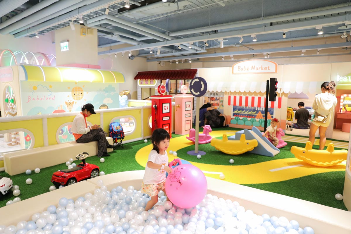 新莊室內兒童遊樂場推薦! 愛寶兒雲夢樂園Babeland 2024新北親子雨備好去處,平日遊玩不限時 球池.溜滑梯.沙坑.小火車.角色扮演,還有豐富主題課程免費參加 - 第17張圖 新莊室內兒童遊樂場推薦! 愛寶兒雲夢樂園Babeland 2024新北親子雨備好去處,平日遊玩不限時 球池.溜滑梯.沙坑.小火車.角色扮演,還有豐富主題課程免費參加