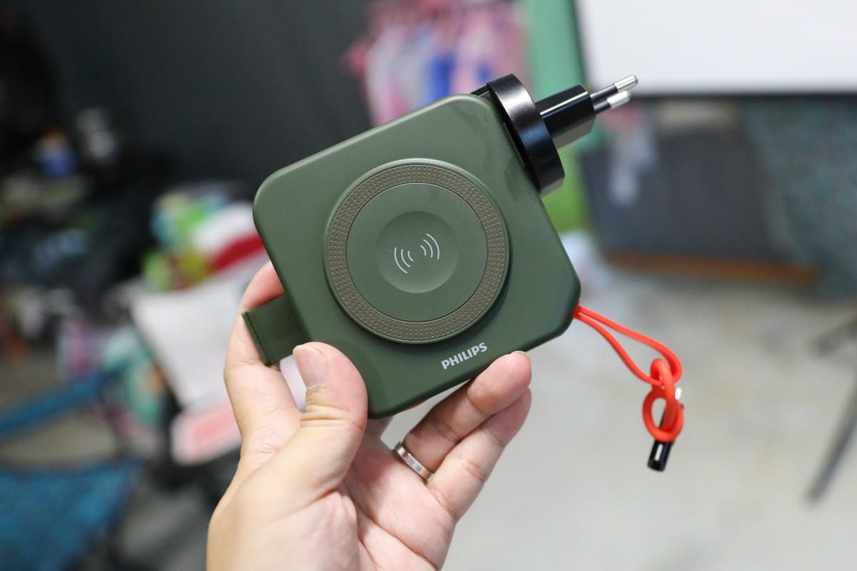 戶外露營行動充電好幫手 PHILIPS FunCube 2.0 多合一行動電源 快速無線充電