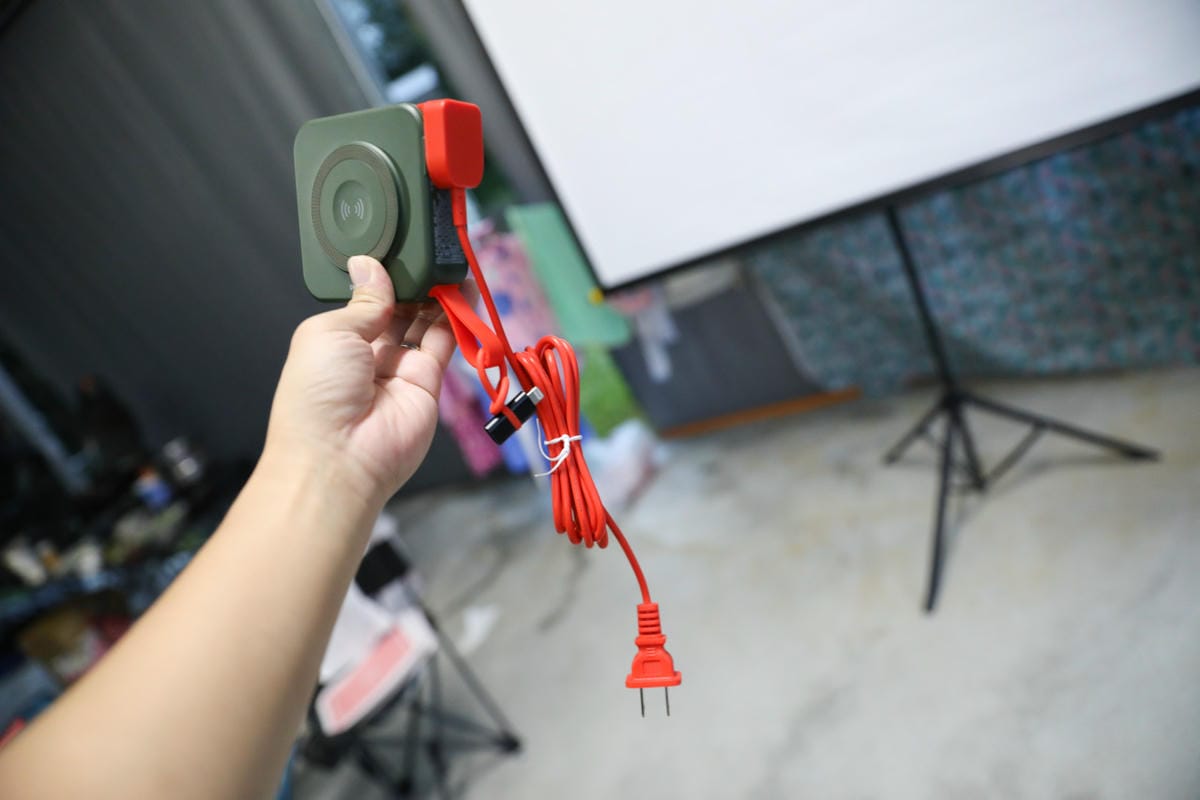 戶外露營行動充電好幫手 PHILIPS FunCube 2.0 多合一行動電源 快速無線充電