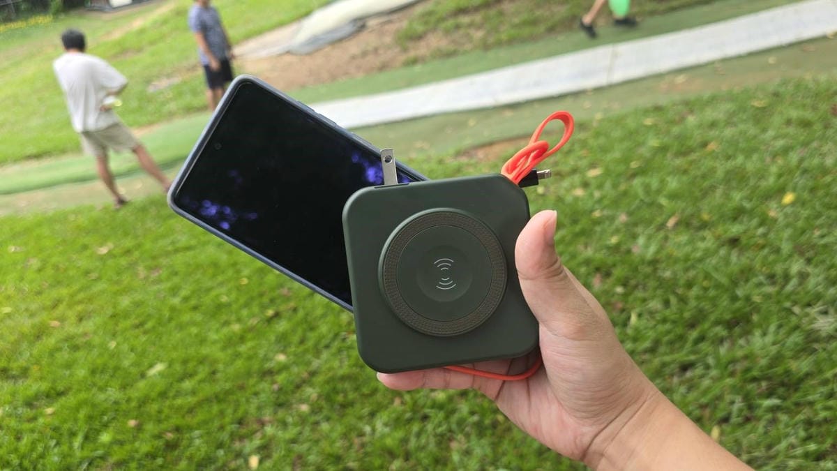 戶外露營行動充電好幫手 PHILIPS FunCube 2.0 多合一行動電源 快速無線充電