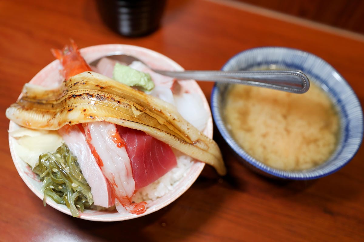 林口生魚片丼飯推薦! 林日式料理 超厚生魚握壽司,驚喜版生魚丼飯 - 第10張圖 林口生魚片丼飯推薦! 林日式料理 超厚生魚握壽司,驚喜版生魚丼飯