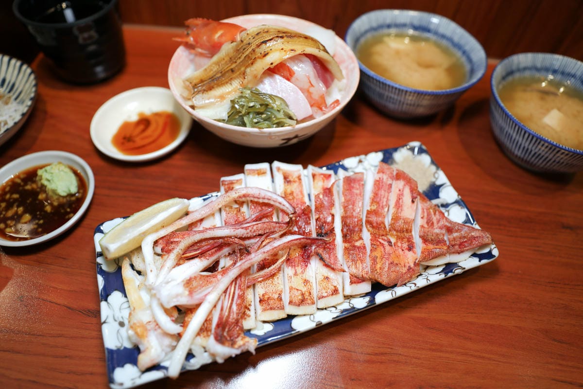 林口生魚片丼飯推薦! 林日式料理 超厚生魚握壽司,驚喜版生魚丼飯 - 第15張圖 林口生魚片丼飯推薦! 林日式料理 超厚生魚握壽司,驚喜版生魚丼飯