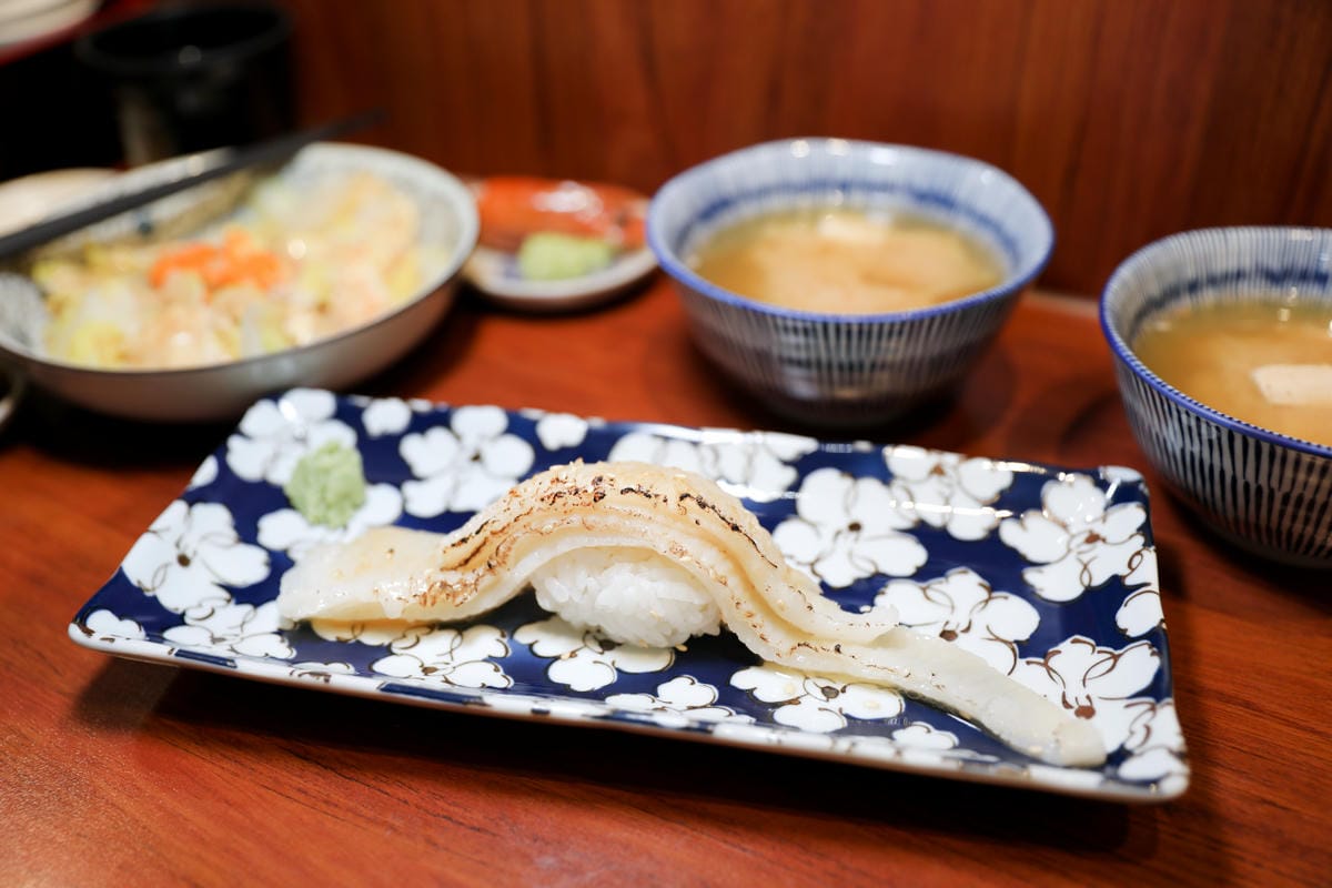 林口生魚片丼飯推薦! 林日式料理 超厚生魚握壽司,驚喜版生魚丼飯 - 第17張圖 林口生魚片丼飯推薦! 林日式料理 超厚生魚握壽司,驚喜版生魚丼飯