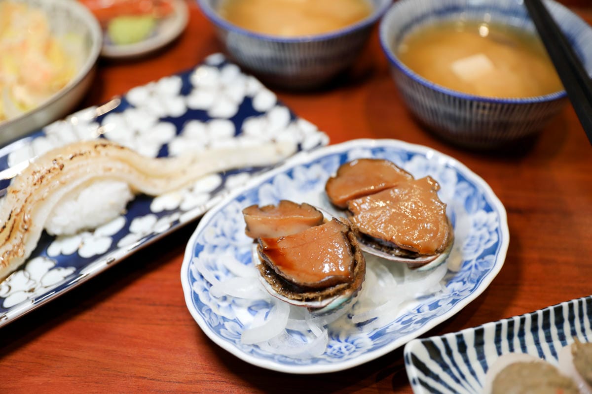 林口生魚片丼飯推薦! 林日式料理 超厚生魚握壽司,驚喜版生魚丼飯 - 第20張圖 林口生魚片丼飯推薦! 林日式料理 超厚生魚握壽司,驚喜版生魚丼飯