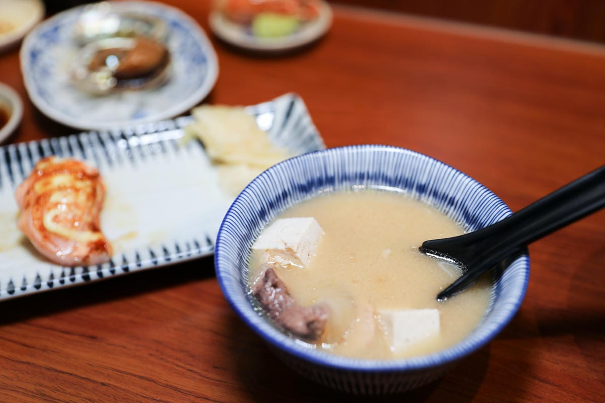林口生魚片丼飯推薦! 林日式料理 超厚生魚握壽司,驚喜版生魚丼飯 - 第24張圖 林口生魚片丼飯推薦! 林日式料理 超厚生魚握壽司,驚喜版生魚丼飯