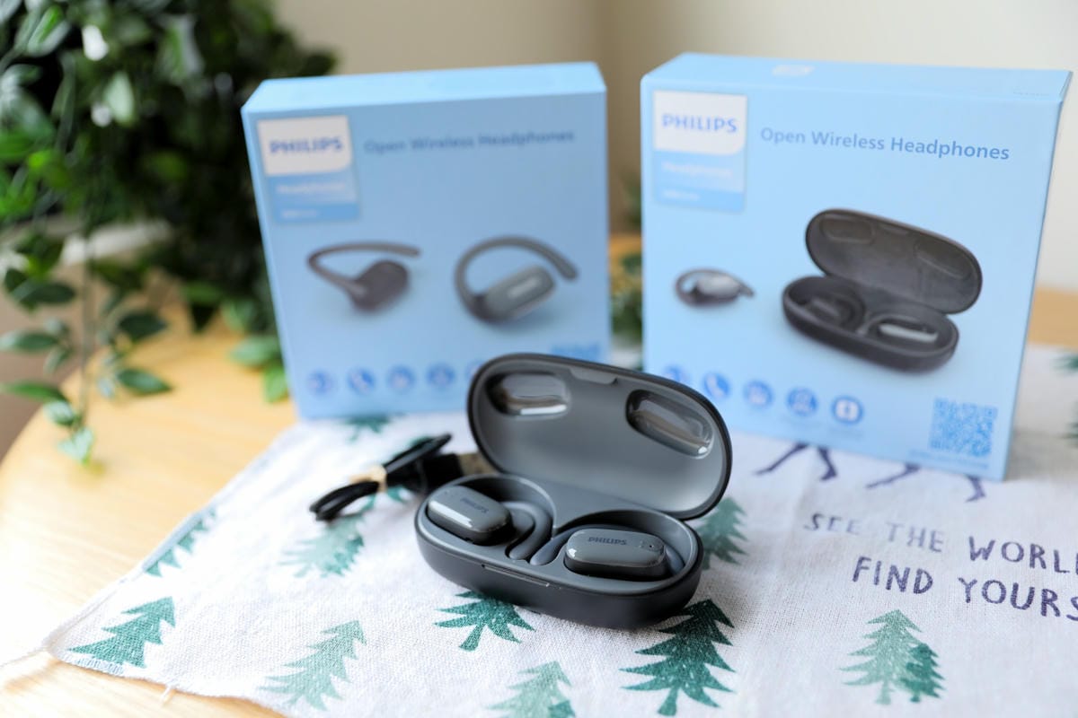PHILIPS 22h長續航氣傳導真無線運動耳機-TAT3708 IPX4 開放式耳掛藍牙耳機推薦! IPX4防水等級,戶外運動遇雨也不怕!