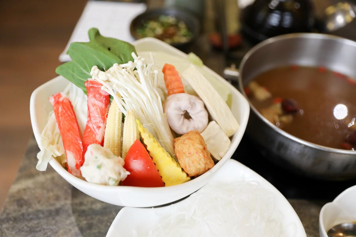 林口麻辣火鍋推薦! 養心殿御膳精緻鍋物(林口店) 高CP值火鍋,林口壽星慶生餐廳推薦! 生日當月送海鮮~