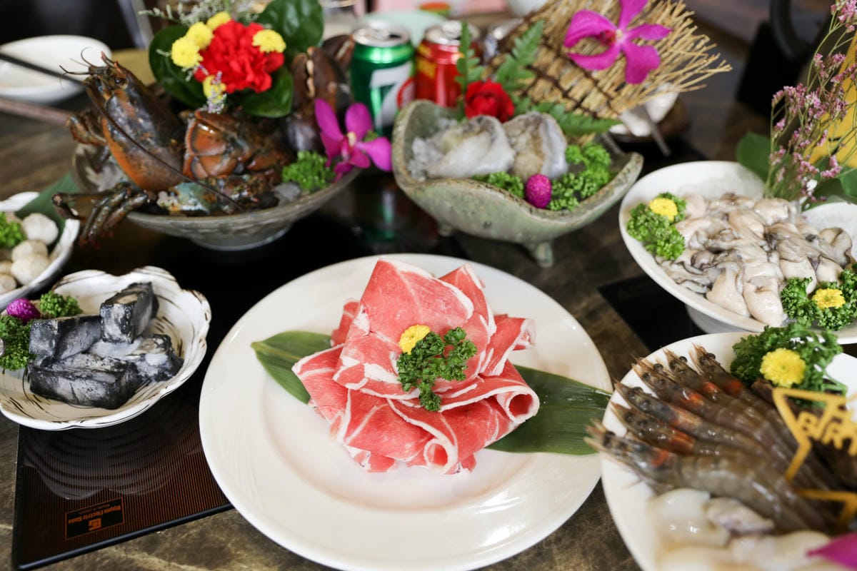 林口麻辣火鍋推薦! 養心殿御膳精緻鍋物(林口店) 高CP值火鍋,林口壽星慶生餐廳推薦! 生日當月送海鮮~