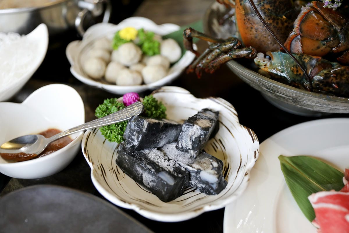 林口麻辣火鍋推薦! 養心殿御膳精緻鍋物(林口店) 高CP值火鍋,林口壽星慶生餐廳推薦! 生日當月送海鮮~