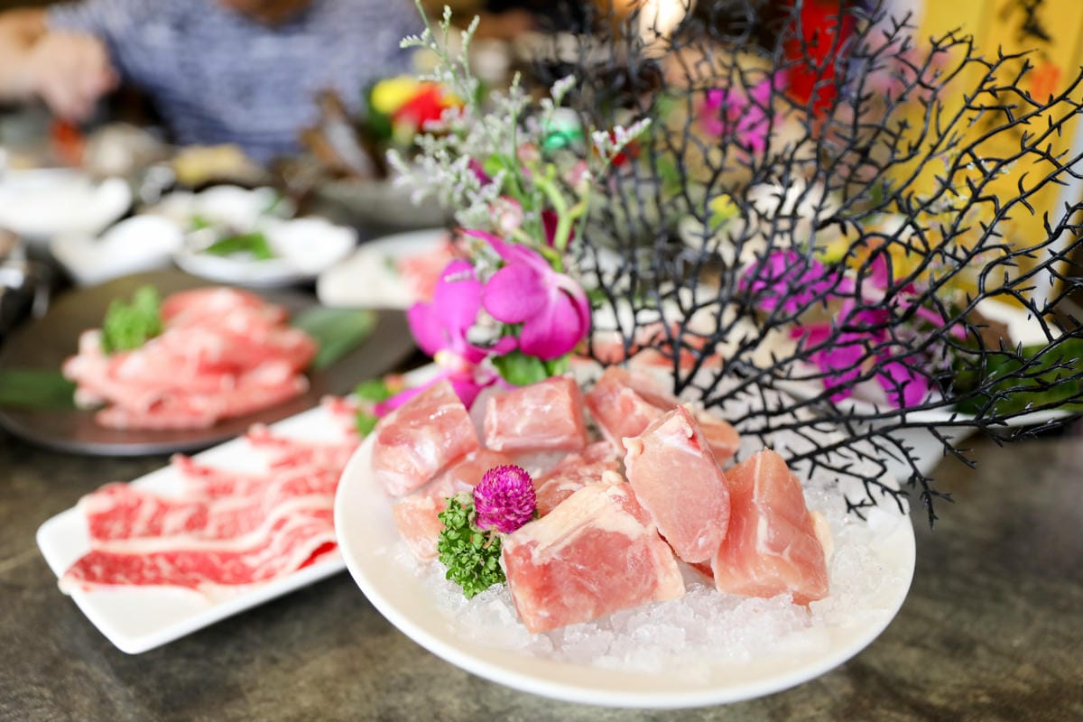 林口麻辣火鍋推薦! 養心殿御膳精緻鍋物(林口店) 高CP值火鍋,林口壽星慶生餐廳推薦! 生日當月送海鮮~