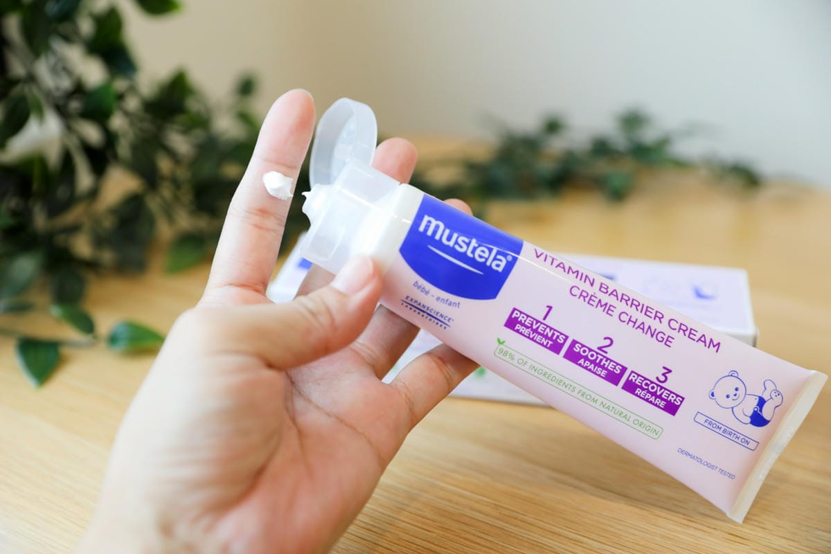 嬰兒屁屁膏評比推薦! 貝恩護膚膏.慕之恬廊護膚膏.貝臣萬用護膚膏.理膚寶水B5修復霜.Derma有機舒敏萬用膏.施巴嬰兒護疹修膚膏 - 第10張圖 嬰兒屁屁膏評比推薦! 貝恩護膚膏.慕之恬廊護膚膏.貝臣萬用護膚膏.理膚寶水B5修復霜.Derma有機舒敏萬用膏.施巴嬰兒護疹修膚膏