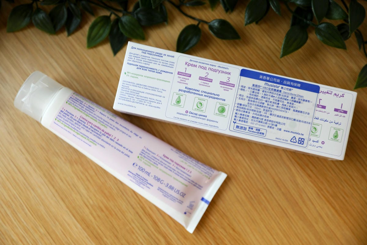 嬰兒屁屁膏評比推薦! 貝恩護膚膏.慕之恬廊護膚膏.貝臣萬用護膚膏.理膚寶水B5修復霜.Derma有機舒敏萬用膏.施巴嬰兒護疹修膚膏 - 第9張圖 嬰兒屁屁膏評比推薦! 貝恩護膚膏.慕之恬廊護膚膏.貝臣萬用護膚膏.理膚寶水B5修復霜.Derma有機舒敏萬用膏.施巴嬰兒護疹修膚膏