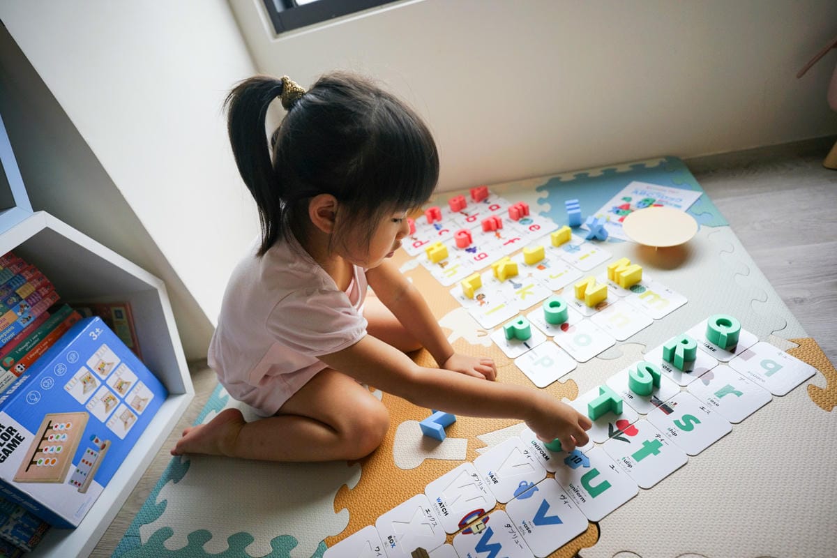 幼兒益智教具推薦! 日本KUMON TOY ABC立體平衡積木 遊戲中輕鬆學英文