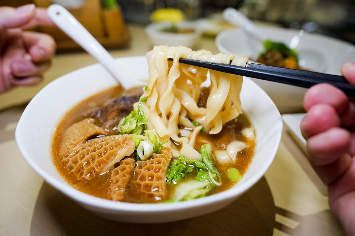 台北中山區牛肉麵推薦! 禾食麵鋪- 禾 Shang’s Noodles 紅燒牛肉麵.清燉牛肉麵都好吃極了~