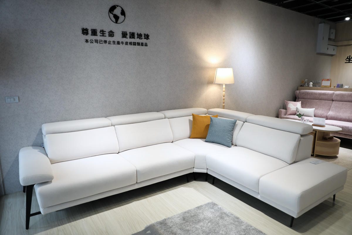 台北沙發推薦! 坐又銘沙發參觀心得(中和景平門市) 客製化手工沙發.舒眠床墊 - 第2張圖 台北沙發推薦! 坐又銘沙發參觀心得(中和景平門市) 客製化手工沙發.舒眠床墊