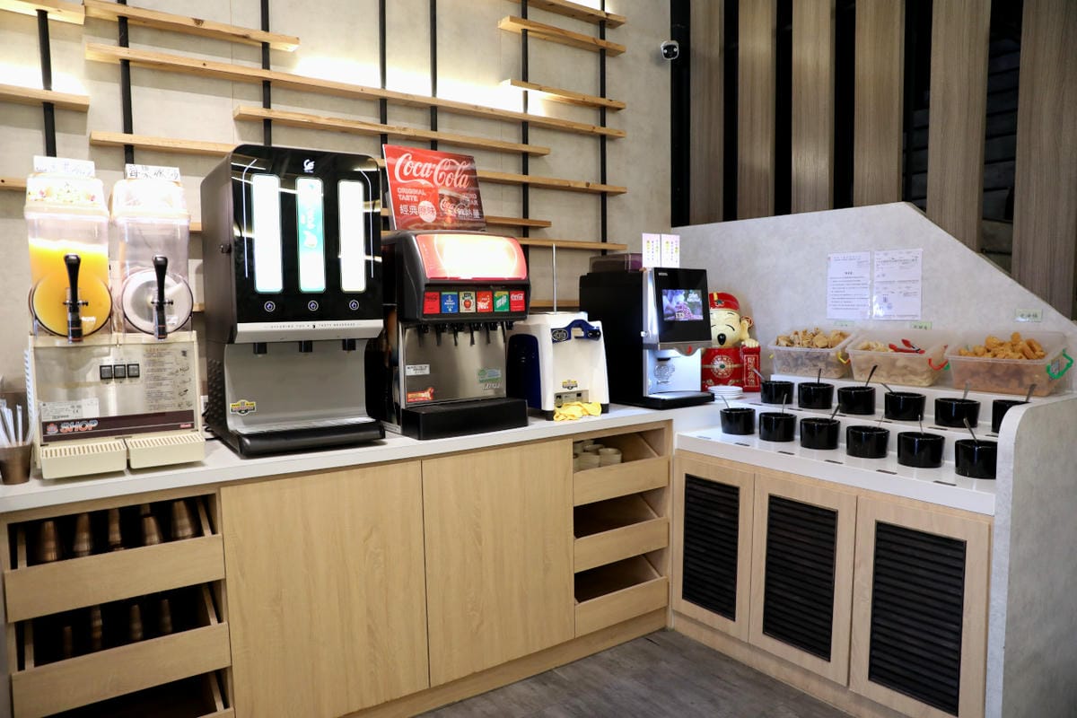 台南安平火鍋餐廳 新垣祖鍋物(安平店) 天然蔬果湯頭石頭火鍋.自助吧吃到飽無限量供應 - 第6張圖 台南安平火鍋餐廳 新垣祖鍋物(安平店) 天然蔬果湯頭石頭火鍋.自助吧吃到飽無限量供應