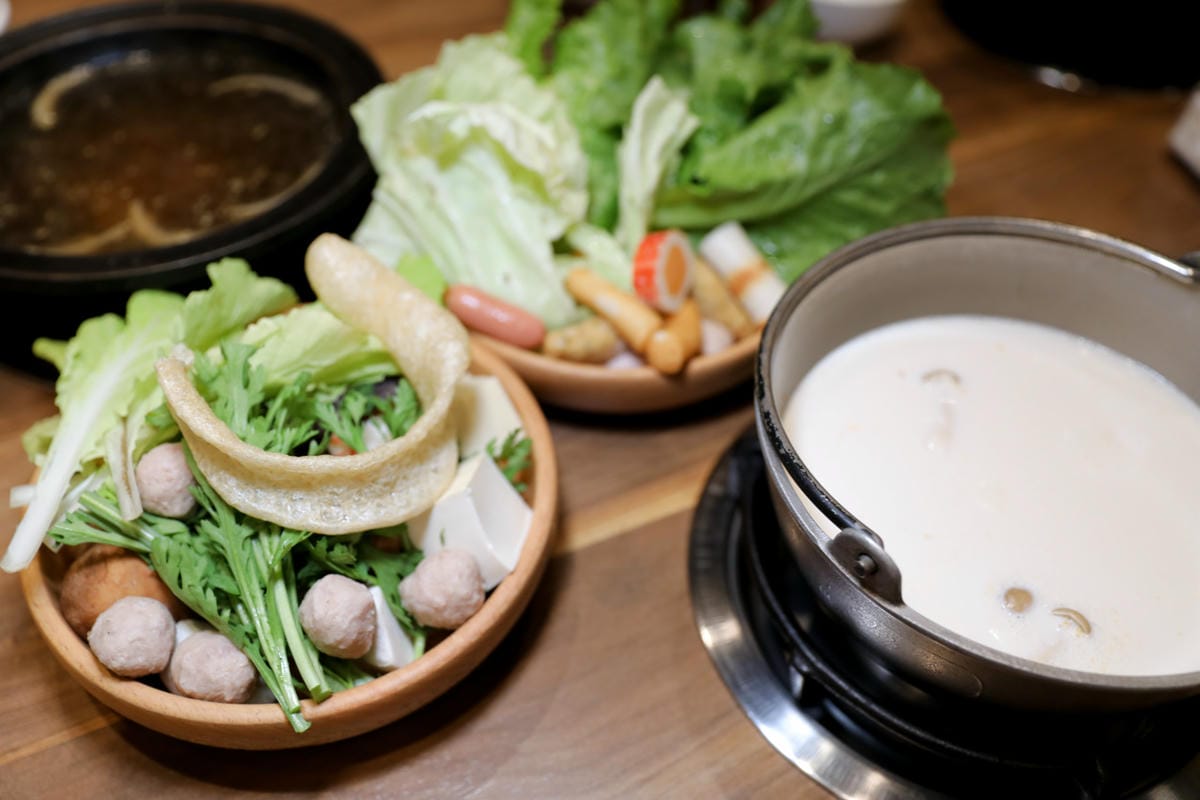 台南安平火鍋餐廳 新垣祖鍋物(安平店) 天然蔬果湯頭石頭火鍋.自助吧吃到飽無限量供應 - 第13張圖 台南安平火鍋餐廳 新垣祖鍋物(安平店) 天然蔬果湯頭石頭火鍋.自助吧吃到飽無限量供應