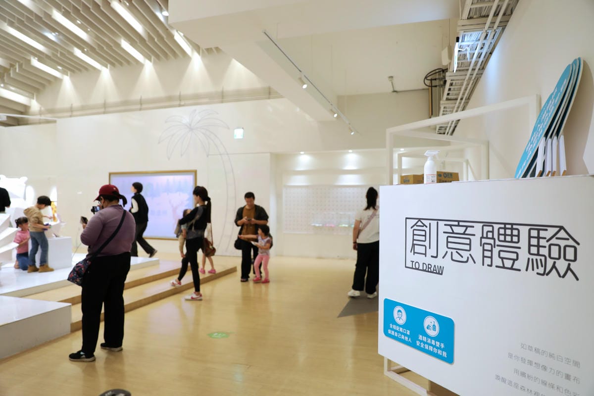 桃園親子景點推薦! 雄獅文具想像力製造所 彩色筆DIY 桃園室內雨備好去處,天氣好還可以野餐去~