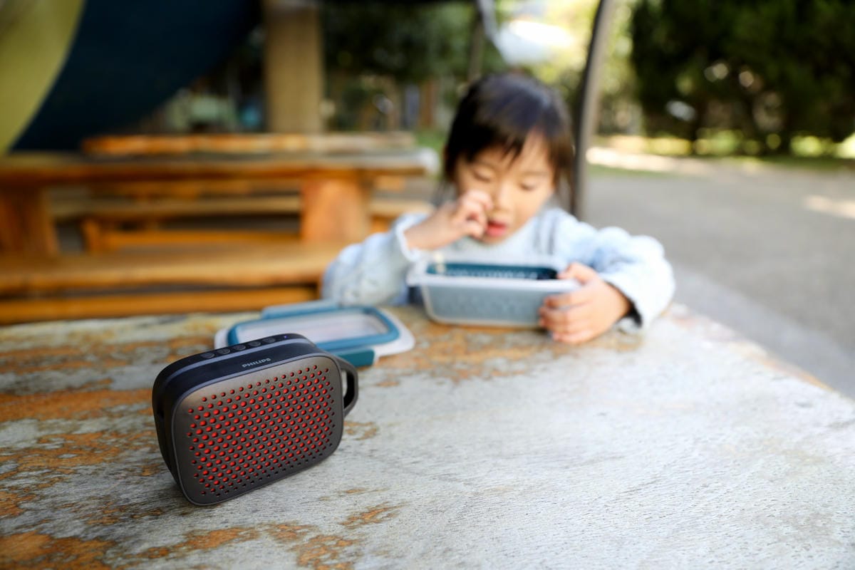 PHILIPS 長續航TWS串聯無線藍牙5.3喇叭(黑)-TAS1209 IPX4防水.輕巧易攜帶 戶外享受音樂無距離~ - 第7張圖 PHILIPS 長續航TWS串聯無線藍牙5.3喇叭(黑)-TAS1209 IPX4防水.輕巧易攜帶 戶外享受音樂無距離~