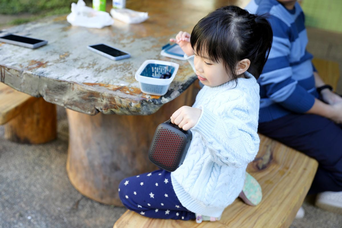 PHILIPS 長續航TWS串聯無線藍牙5.3喇叭(黑)-TAS1209 IPX4防水.輕巧易攜帶 戶外享受音樂無距離~ - 第10張圖 PHILIPS 長續航TWS串聯無線藍牙5.3喇叭(黑)-TAS1209 IPX4防水.輕巧易攜帶 戶外享受音樂無距離~