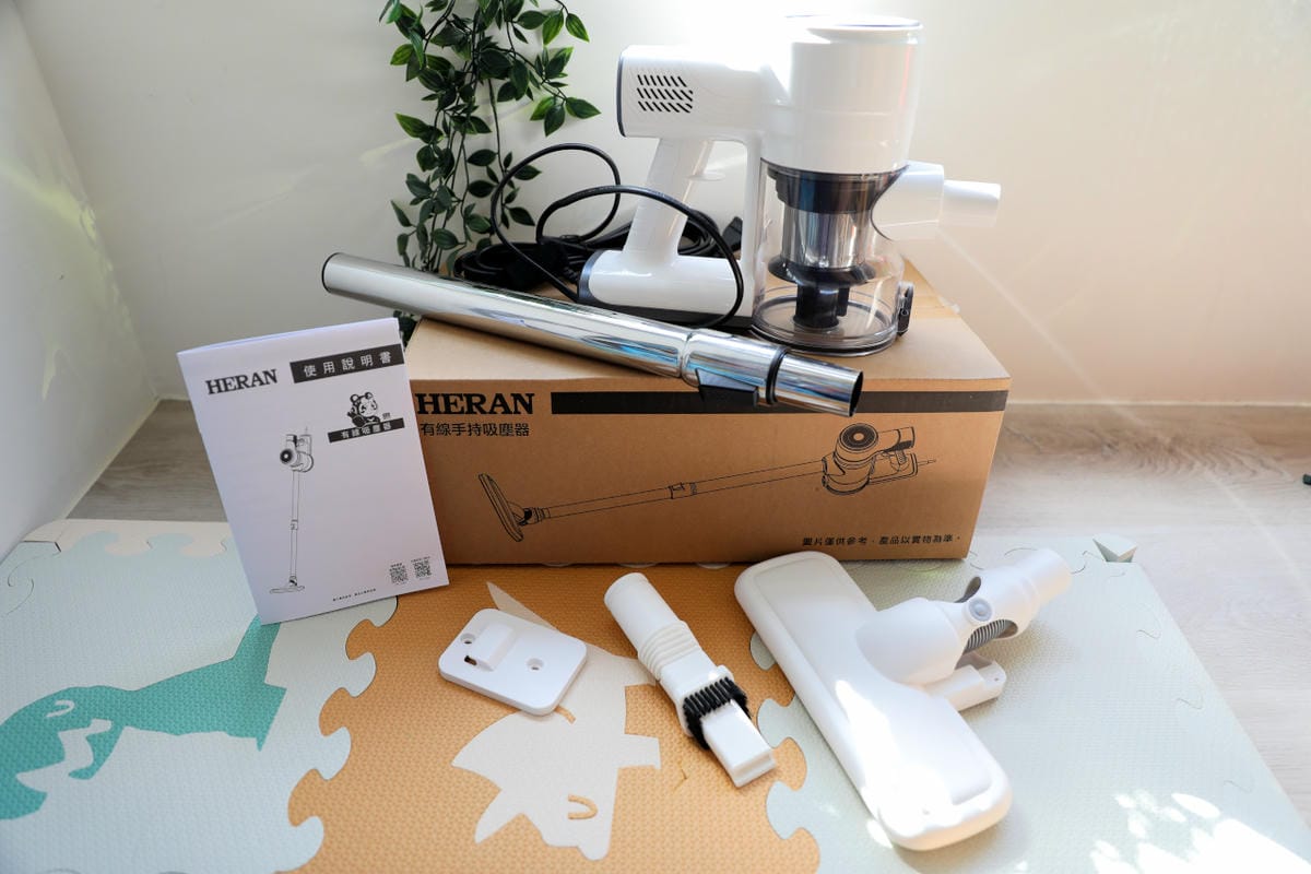 禾聯家電 輕量化有線吸塵器 HVC-56AB010 多功能配件組 一鍵卸塵,集塵桶及過濾器皆可拆卸水洗 - 第2張圖 禾聯家電 輕量化有線吸塵器 HVC-56AB010 多功能配件組 一鍵卸塵,集塵桶及過濾器皆可拆卸水洗