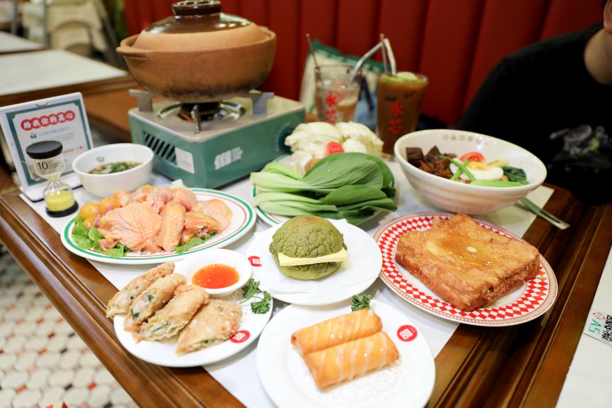 桃園藝文特區港式茶餐廳推薦! 永芯茶檔 茶餐廳(南平店) 超好吃牛筋牛肉撈麵.粵式雞煲.西多士.菠蘿油 - 第11張圖 桃園藝文特區港式茶餐廳推薦! 永芯茶檔 茶餐廳(南平店) 超好吃牛筋牛肉撈麵.粵式雞煲.西多士.菠蘿油