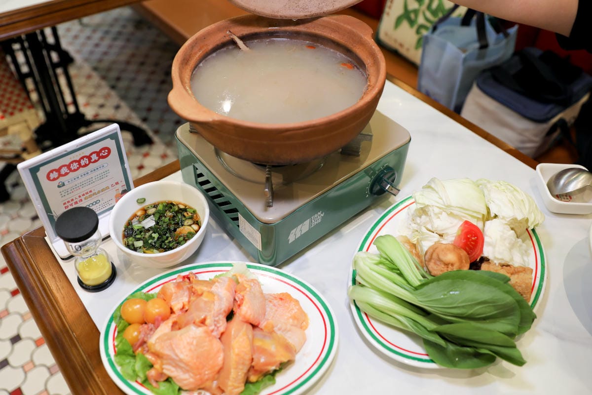 桃園藝文特區港式茶餐廳推薦! 永芯茶檔 茶餐廳(南平店) 超好吃牛筋牛肉撈麵.粵式雞煲.西多士.菠蘿油 - 第24張圖 桃園藝文特區港式茶餐廳推薦! 永芯茶檔 茶餐廳(南平店) 超好吃牛筋牛肉撈麵.粵式雞煲.西多士.菠蘿油