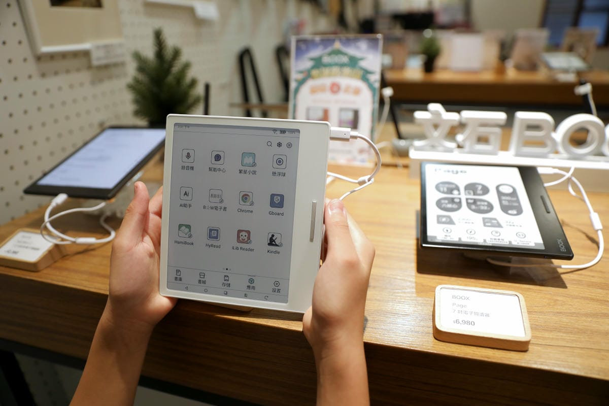 閱悅電子閱讀專門店(台北大稻埕門市) 電子閱讀器租借服務,隨時隨地親子共讀無限制