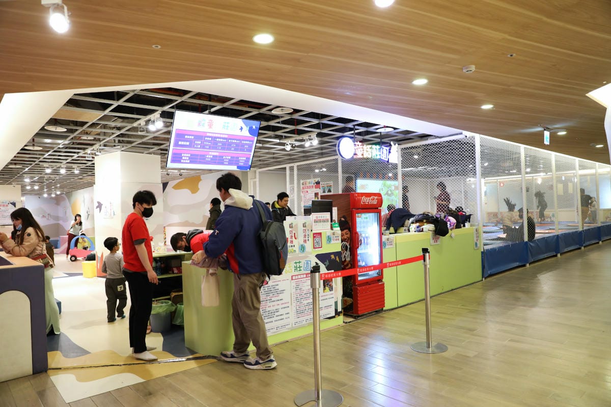 竹北室內親子樂園推薦! 追風奇幻島-童話莊園6+plaza店 吃喝玩樂線上購票超划算!