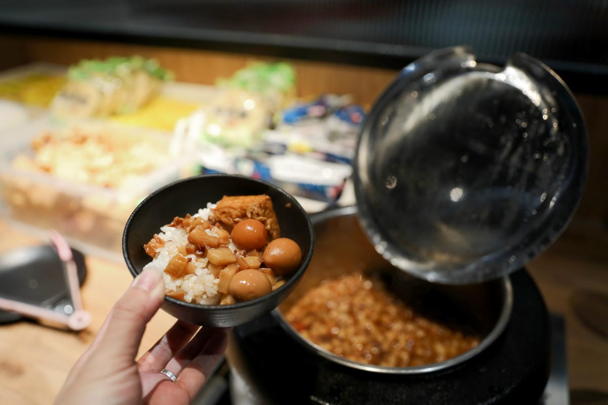 桃園羊肉爐吃到飽推薦! 耀武羊威(國際店) 外帶羊肉爐年菜圍爐好選擇!