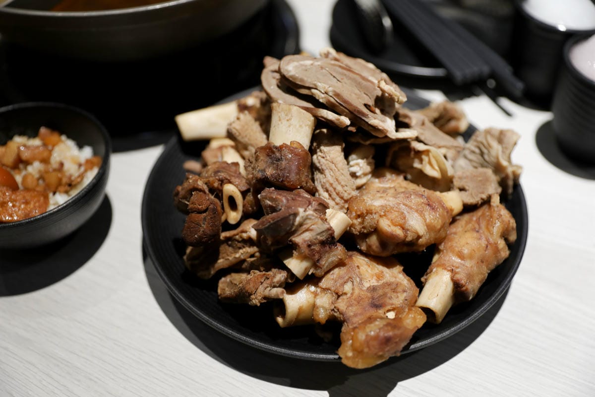 桃園羊肉爐吃到飽推薦! 耀武羊威(國際店) 外帶羊肉爐年菜圍爐好選擇!