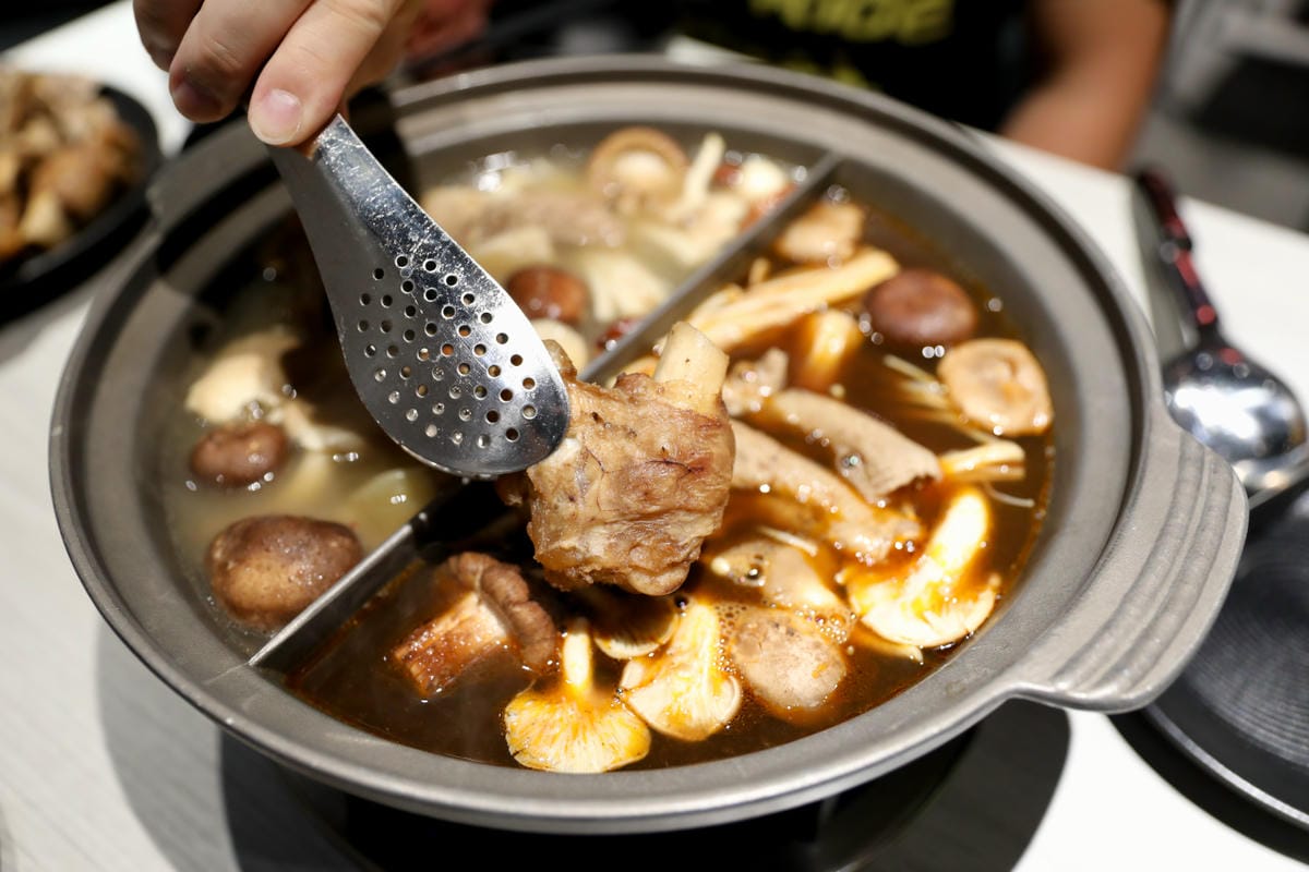 桃園羊肉爐吃到飽推薦! 耀武羊威(國際店) 外帶羊肉爐年菜圍爐好選擇!