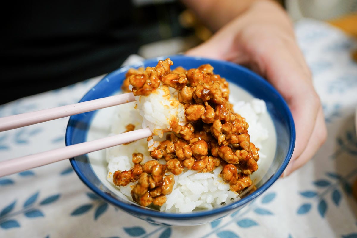 全聯小磨坊麻婆醬推薦! 懶人零失敗料理食譜 麻婆烘蛋.麻婆肉燥飯