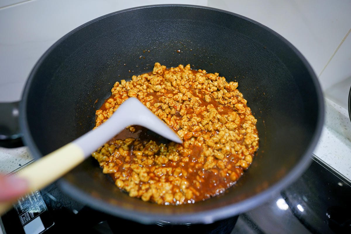 全聯小磨坊麻婆醬推薦! 懶人零失敗料理食譜 麻婆烘蛋.麻婆肉燥飯