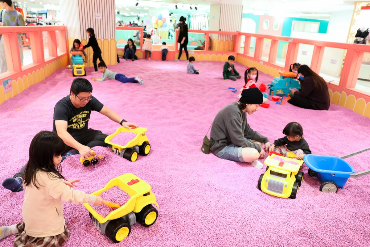 台南室內親子遊樂園推薦! 追風奇幻島-糖果小鎮(台南大遠百) 吃喝玩樂線上購票超划算!