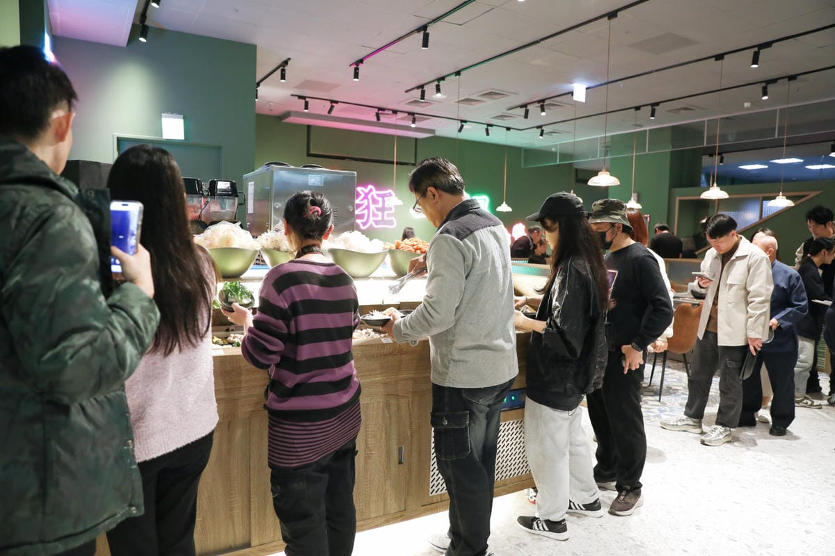 狂一鍋 新台式火鍋(台北西門店) 網路票選新台式火鍋第1名,蔬食自助吧吃到飽,西門町火鍋推薦! - 第12張圖 狂一鍋 新台式火鍋(台北西門店) 網路票選新台式火鍋第1名,蔬食自助吧吃到飽,西門町火鍋推薦!