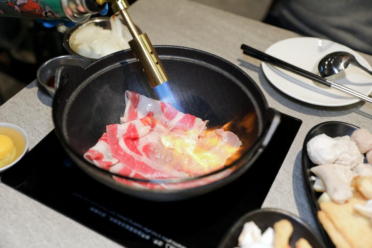 狂一鍋 新台式火鍋(台北西門店) 網路票選新台式火鍋第1名,蔬食自助吧吃到飽,西門町火鍋推薦! - 第25張圖 狂一鍋 新台式火鍋(台北西門店) 網路票選新台式火鍋第1名,蔬食自助吧吃到飽,西門町火鍋推薦!