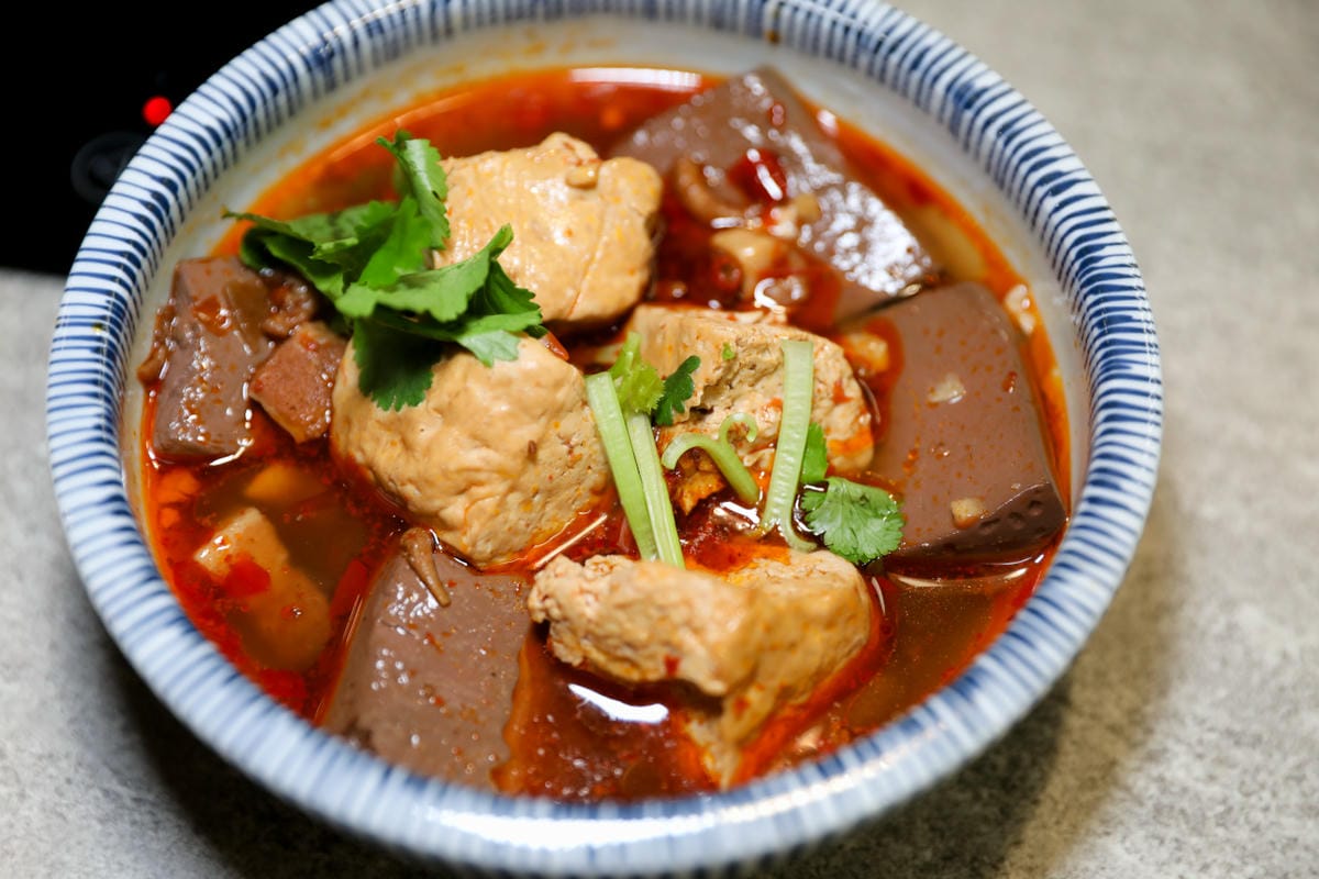 狂一鍋 新台式火鍋(台北西門店) 網路票選新台式火鍋第1名,蔬食自助吧吃到飽,西門町火鍋推薦! - 第18張圖 狂一鍋 新台式火鍋(台北西門店) 網路票選新台式火鍋第1名,蔬食自助吧吃到飽,西門町火鍋推薦!