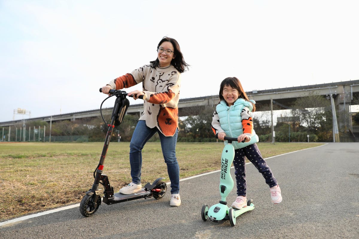 摺疊電動滑板車開箱 Waymax Lite-3電動滑板車 親子同樂.懶人代步車推薦!