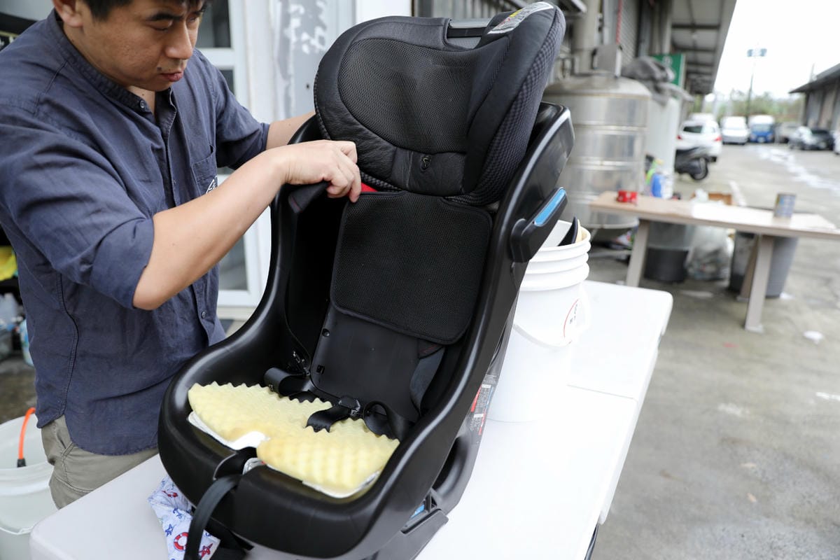 竹北汽車安全座椅清洗推薦! Lcf車體鍍膜 兒童推車.汽座清潔服務 - 第24張圖 竹北汽車安全座椅清洗推薦! Lcf車體鍍膜 兒童推車.汽座清潔服務