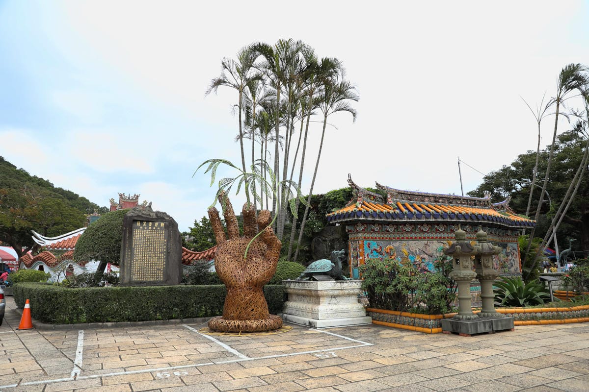 2025桃園走春一日遊推薦! 壽山巖觀音寺 新年祈福拜拜領福袋.點燈安太歲.補春運保平安.賞櫻花,再到長庚養生文化村賞梅花野餐 - 第2張圖 2025桃園走春一日遊推薦! 壽山巖觀音寺 新年祈福拜拜領福袋.點燈安太歲.補春運保平安.賞櫻花,再到長庚養生文化村賞梅花野餐